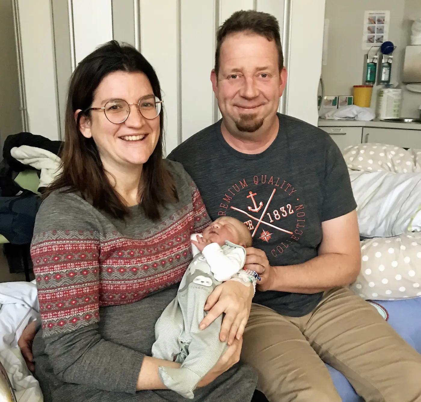 Familie Zagon mit Neujahrsbaby Emil