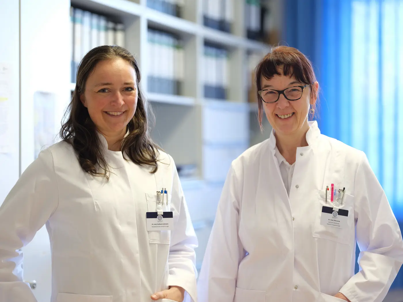 Dr. med. Stefanie Gottstein und Dr. med. Silke Juras, Klinik für Handchirurgie und angeborene Handfehlbildungen