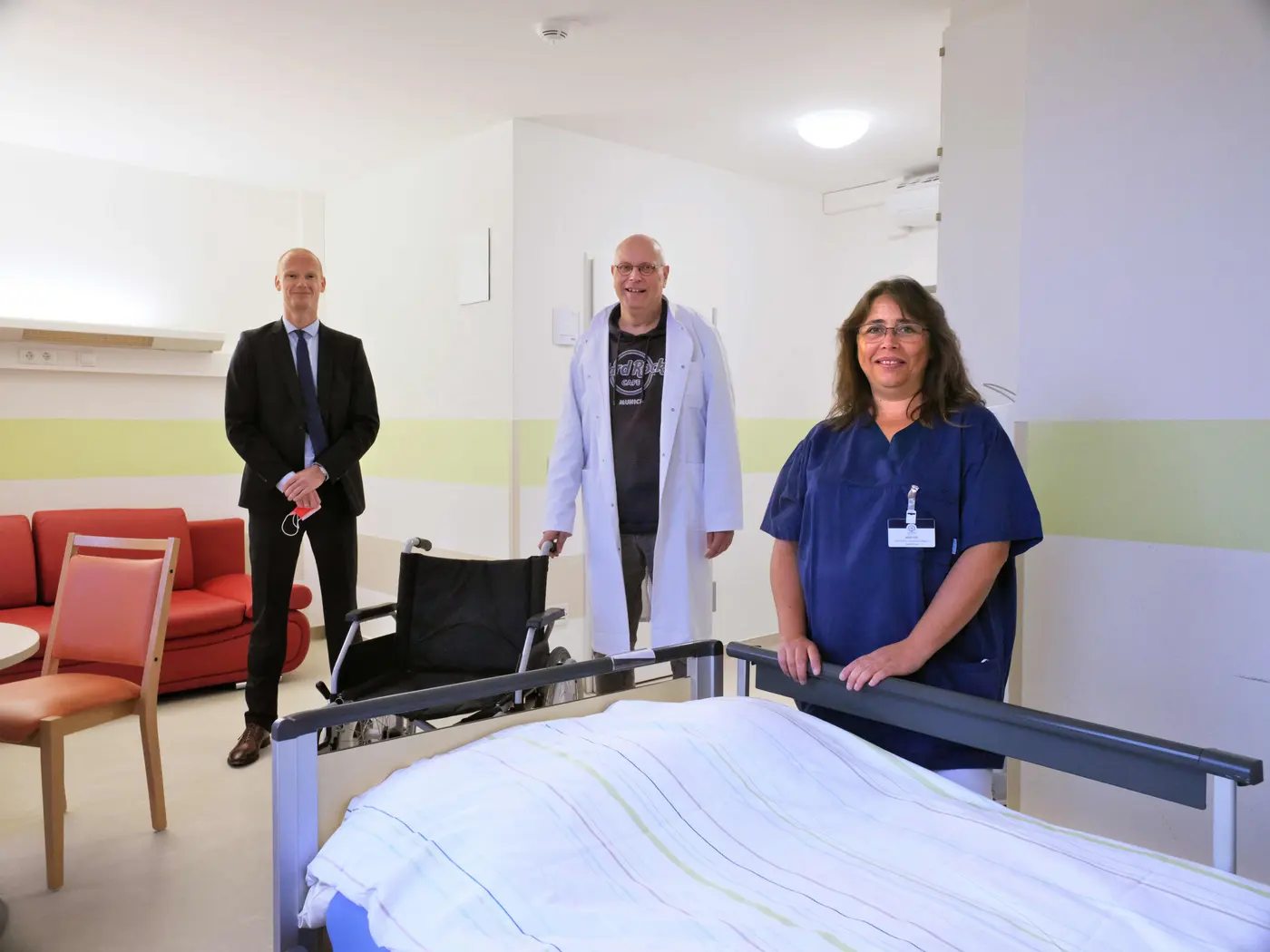 Dr. Jan Wolff (Geschäftsführer Krankenhaus Marienstift), Dr. Ulrich Stein (Leitung Klinik für Inklusive Medizin), Sabine Kohl (Teamleitung Klinik für Inklusive Medizin)