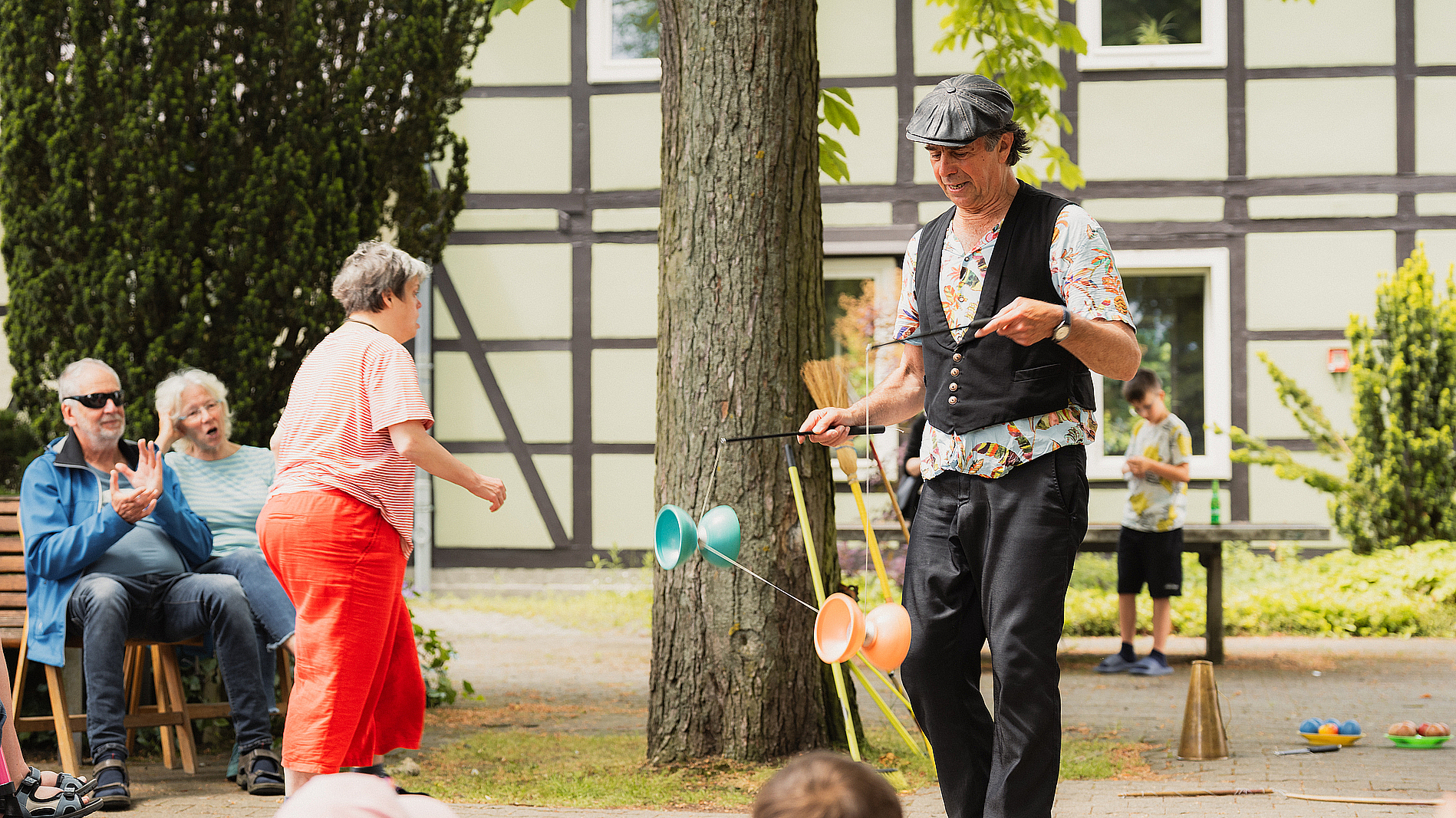Gerd der Gaukler auf dem Sommerfest der esn