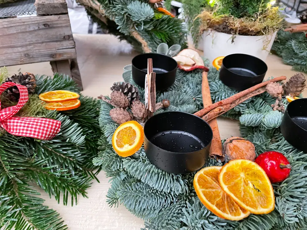 TGF Blumenladen Adventskranz Weihnachtsmarkt St. Vinzenz