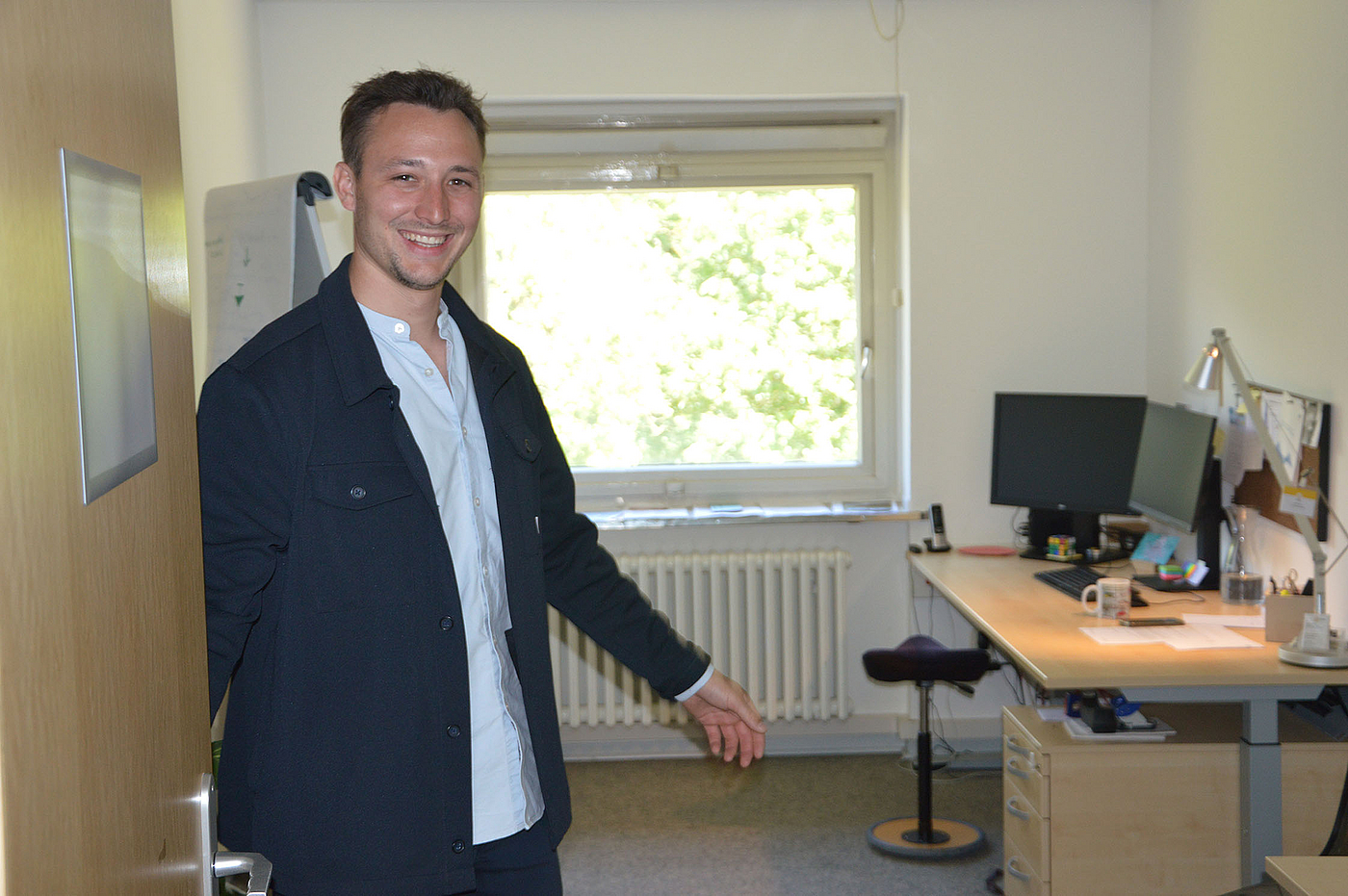 Jakob Richter in seinem Büro in Neuerkerode.