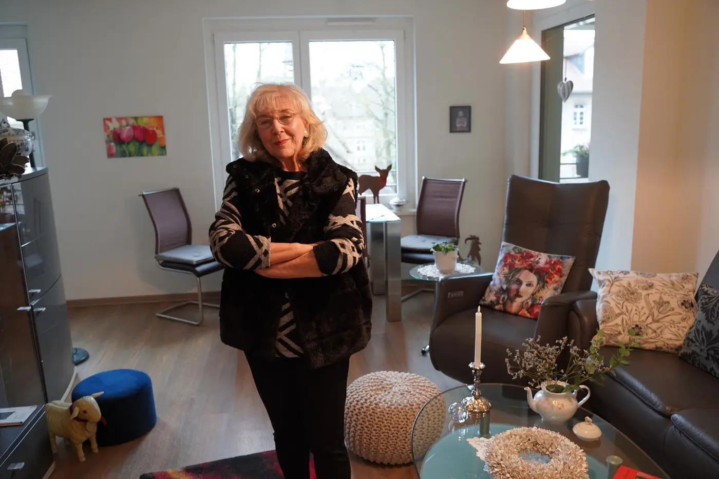 Marie-Luise Buchholz in ihrer Wohnung im QSL