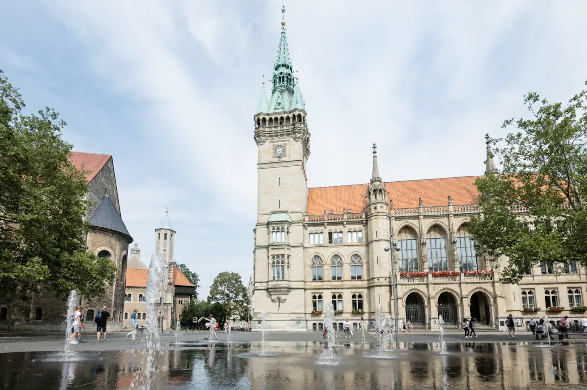 Der Tag der Senioren findet in Braunschweig unter anderem auf dem Platz der Deutschen Einheit statt.