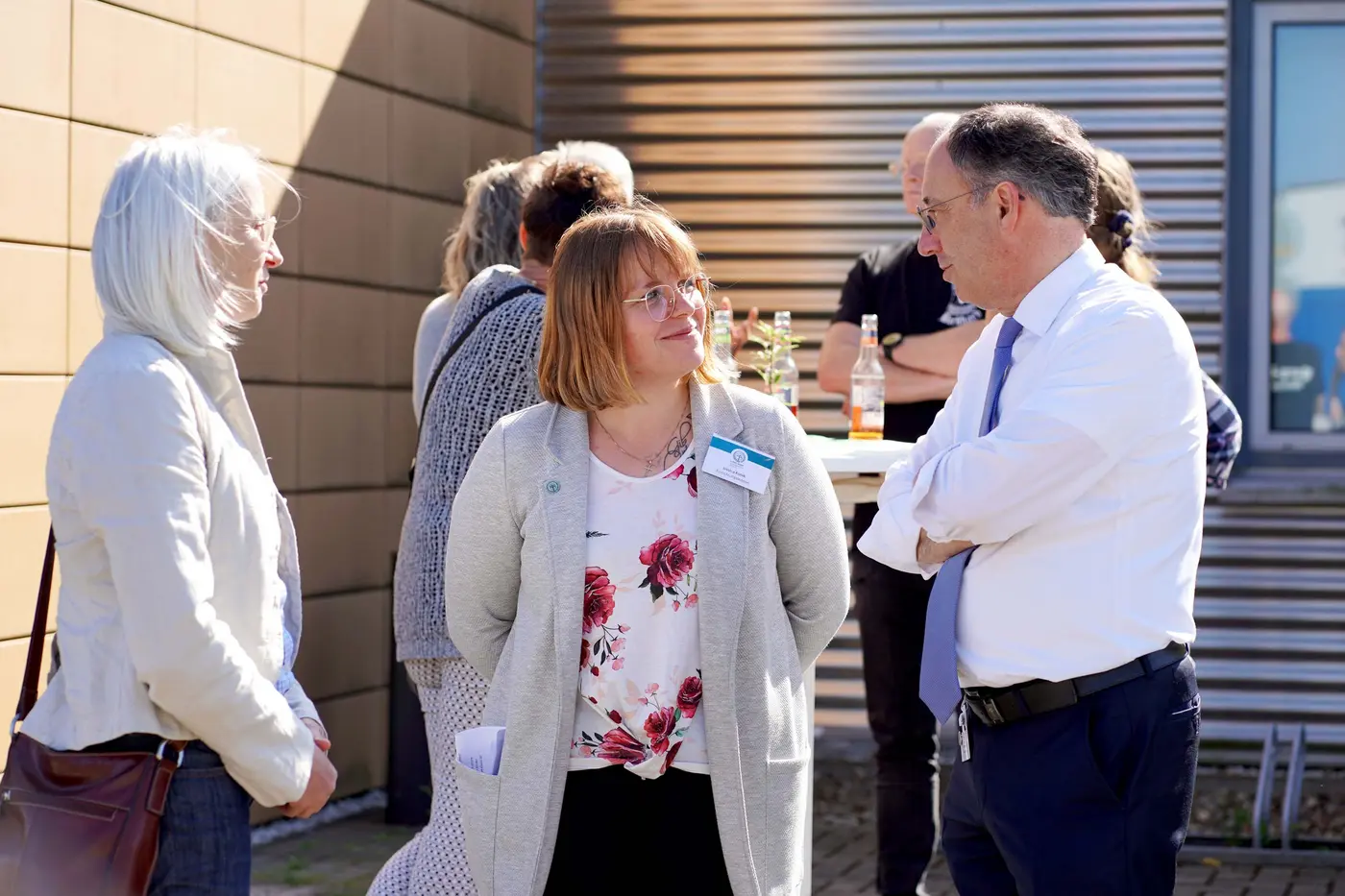 Jessica Konik, Leiterin Fachambulanz, im Gespräch mit esn Vorstand Tobias HenkelTobias