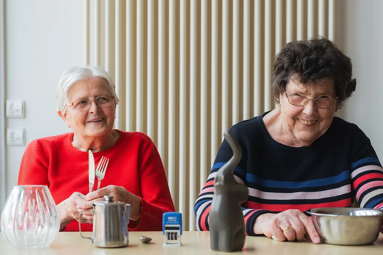 zwei Frauen aus dem Seniorenheim Bethanien
