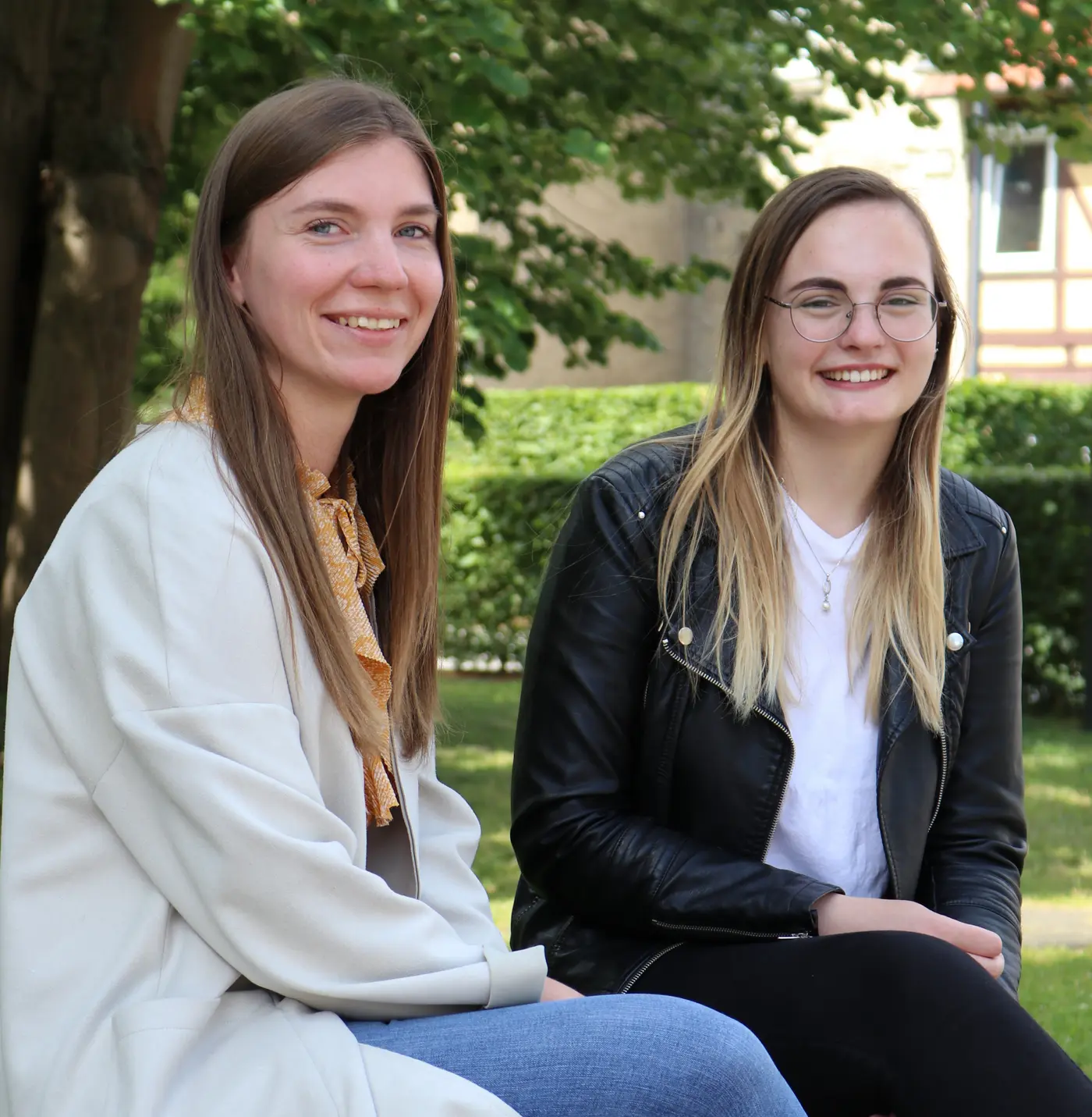 Jana Mensing, Lysan Kraft (Auszubildende esn)