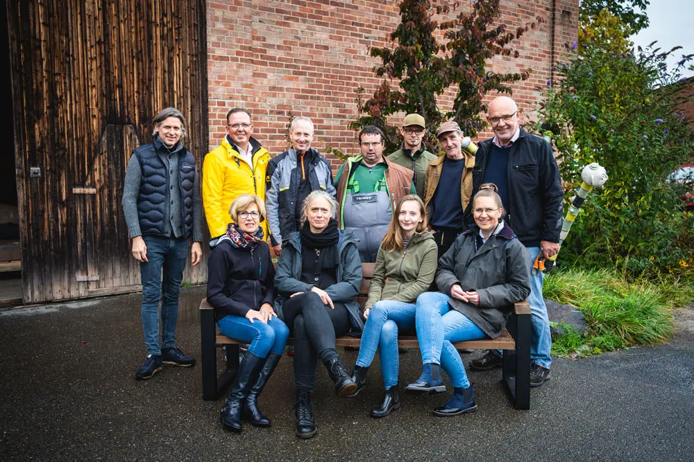 Die BLSK hat Bänke für Neuerkerode gebaut.