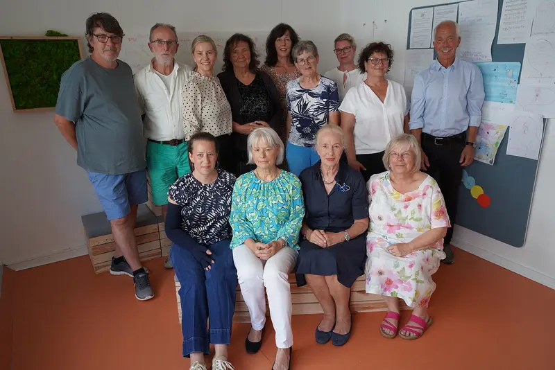 Das Bild zeigt Verantwortliche und Ehrenamtliche der Hospizarbeit Braunschweig und der Hospizstiftung.