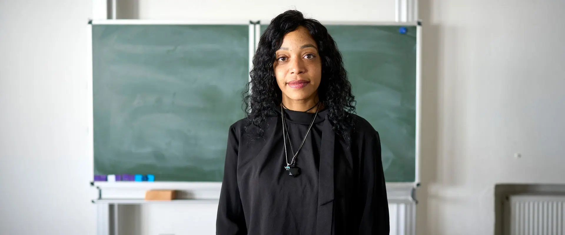 Azubine Alexandra im Klassenzimmer