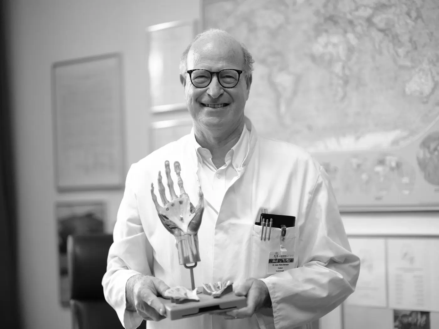 Dr. med. Niels Benatar